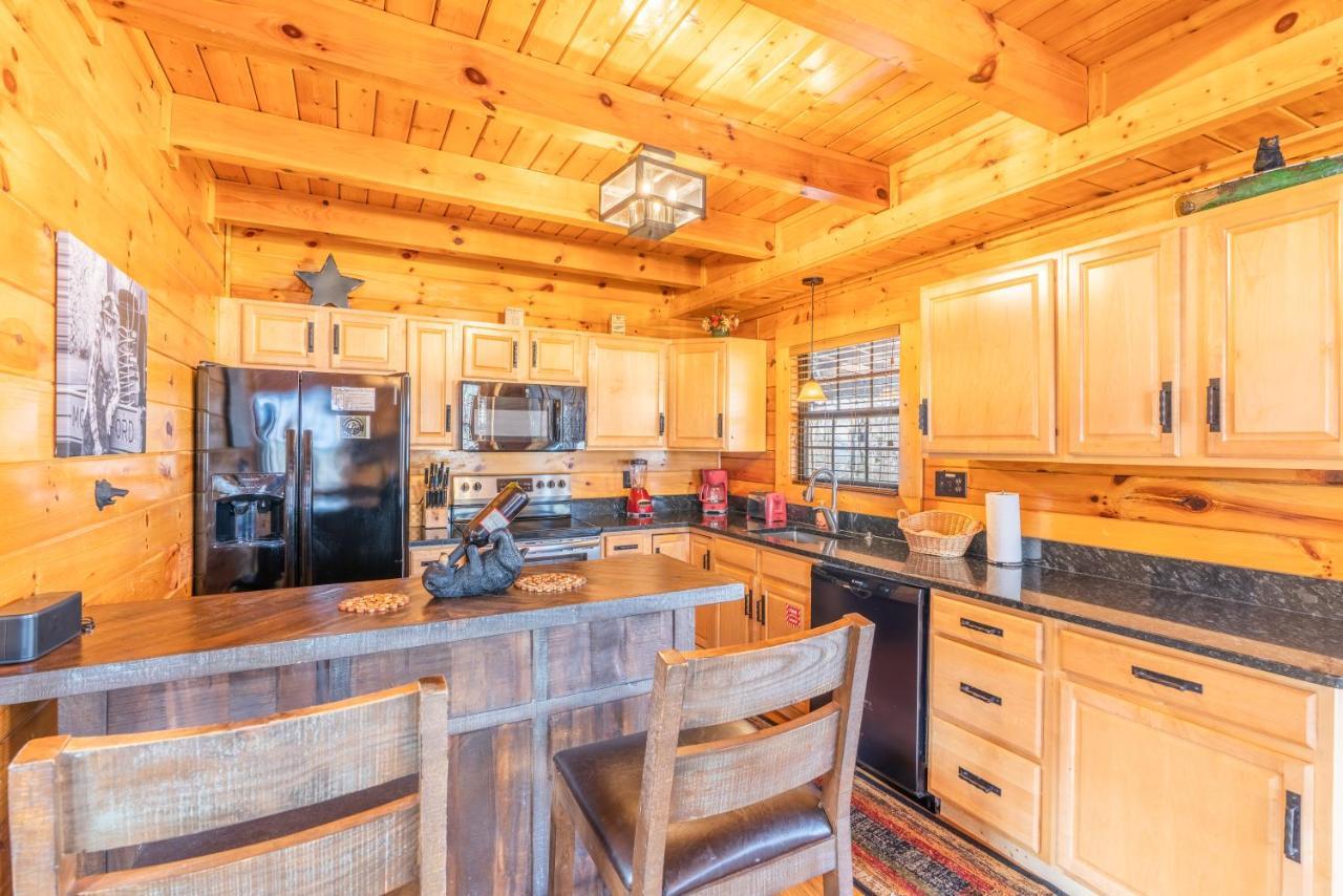 Comfort Cabin Bearway To Heaven W Private Hot Tub Pigeon Forge Exterior foto