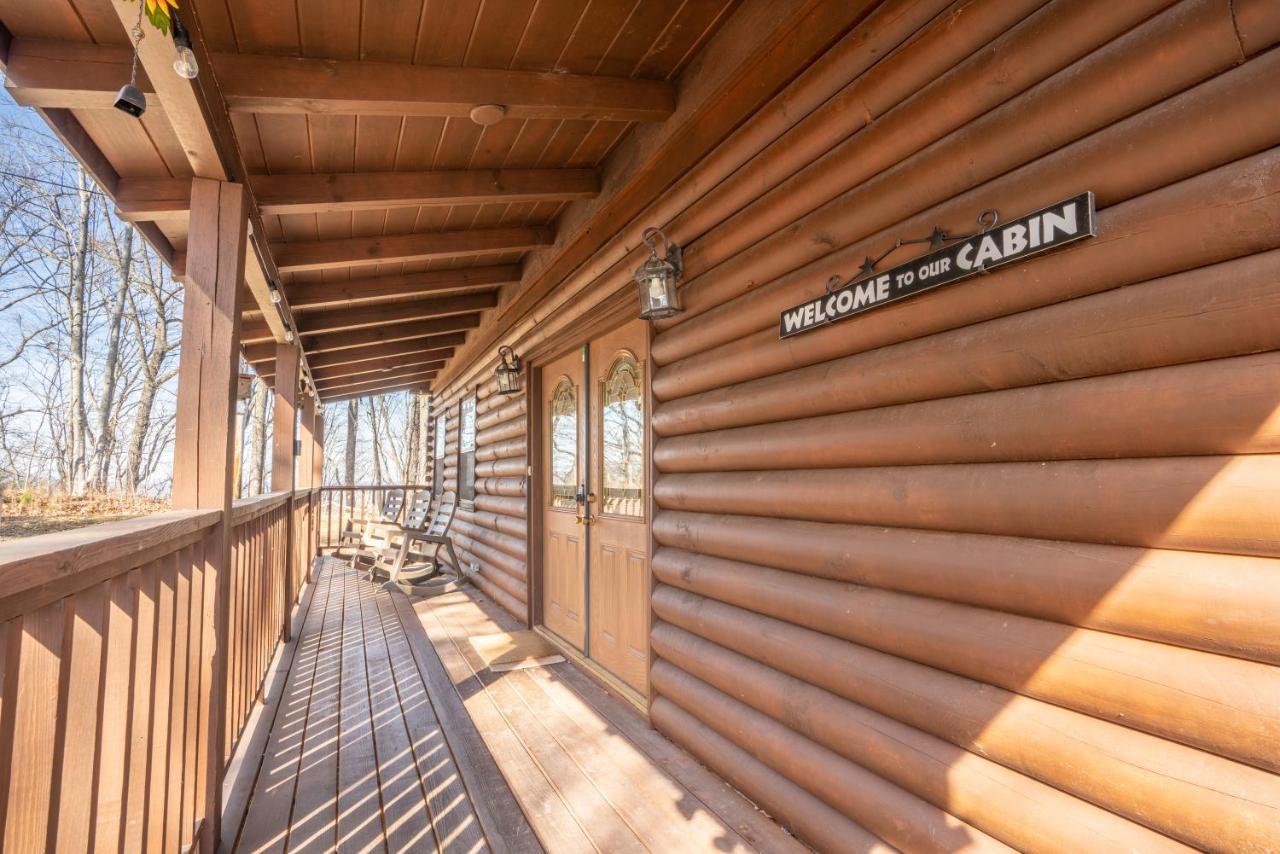 Comfort Cabin Bearway To Heaven W Private Hot Tub Pigeon Forge Exterior foto